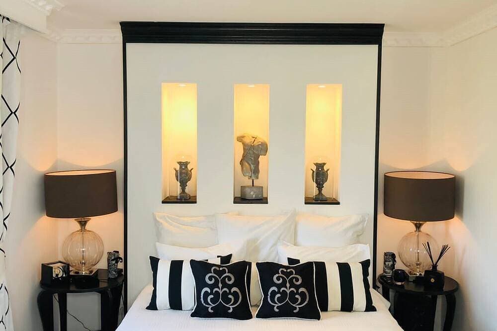 Room Carrington 1