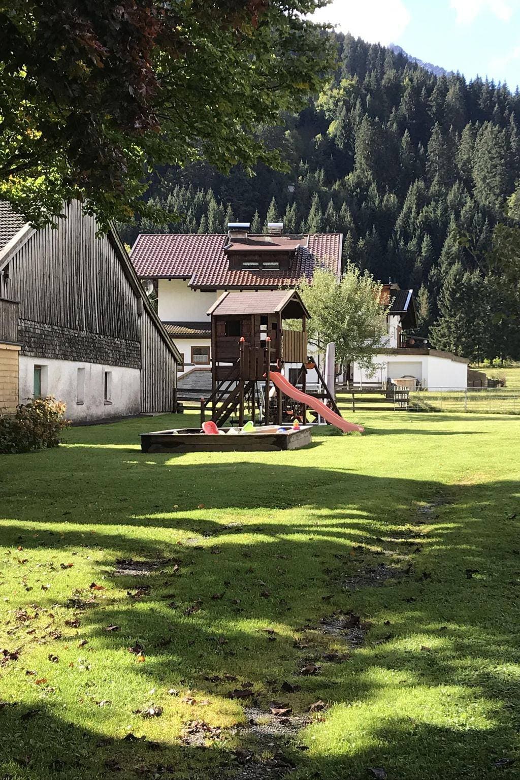Foto 5 von 37: Pony-Ziegen-Hasen-Ranch in Bichlbach