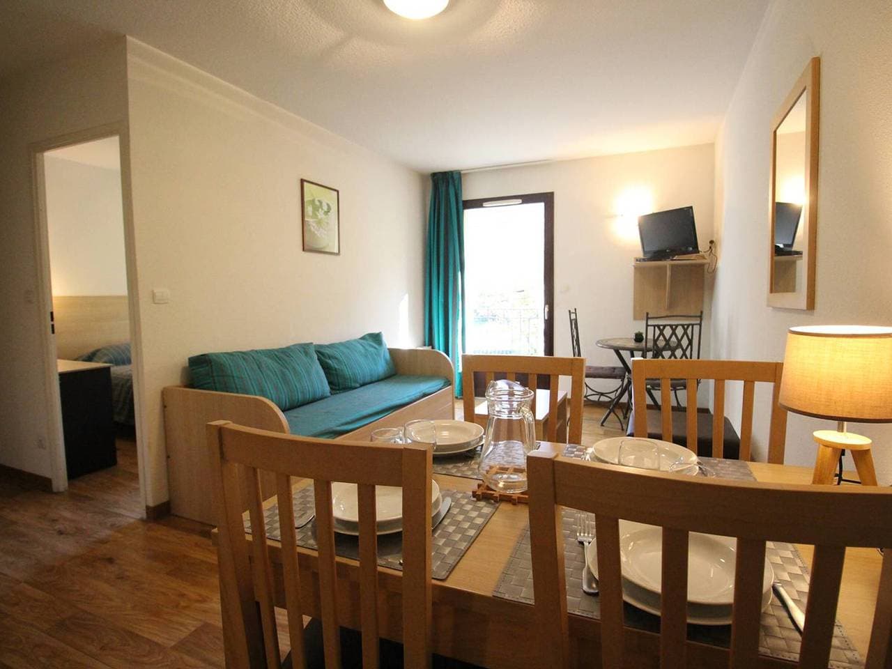 Foto 10 von 14: Charmantes 2-Zimmer mit Balkon, Parkplatz, nahe beim Park