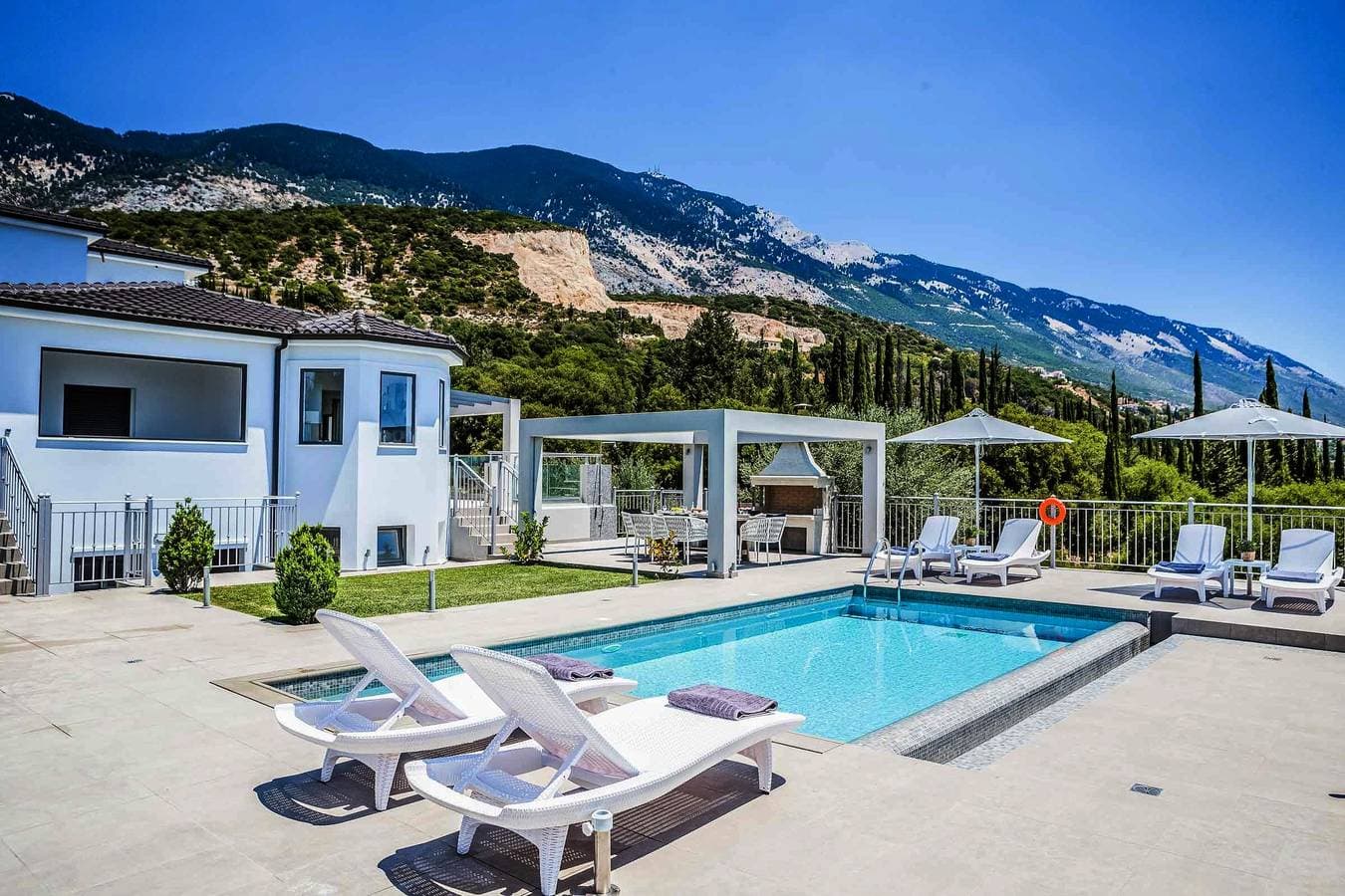 Villa 1