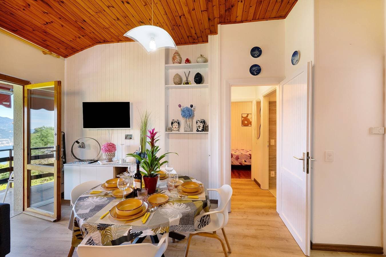 Foto 4 von 25: Apartment 'Casa Bell Tramonte' mit Seeblick, Balkon und WLAN