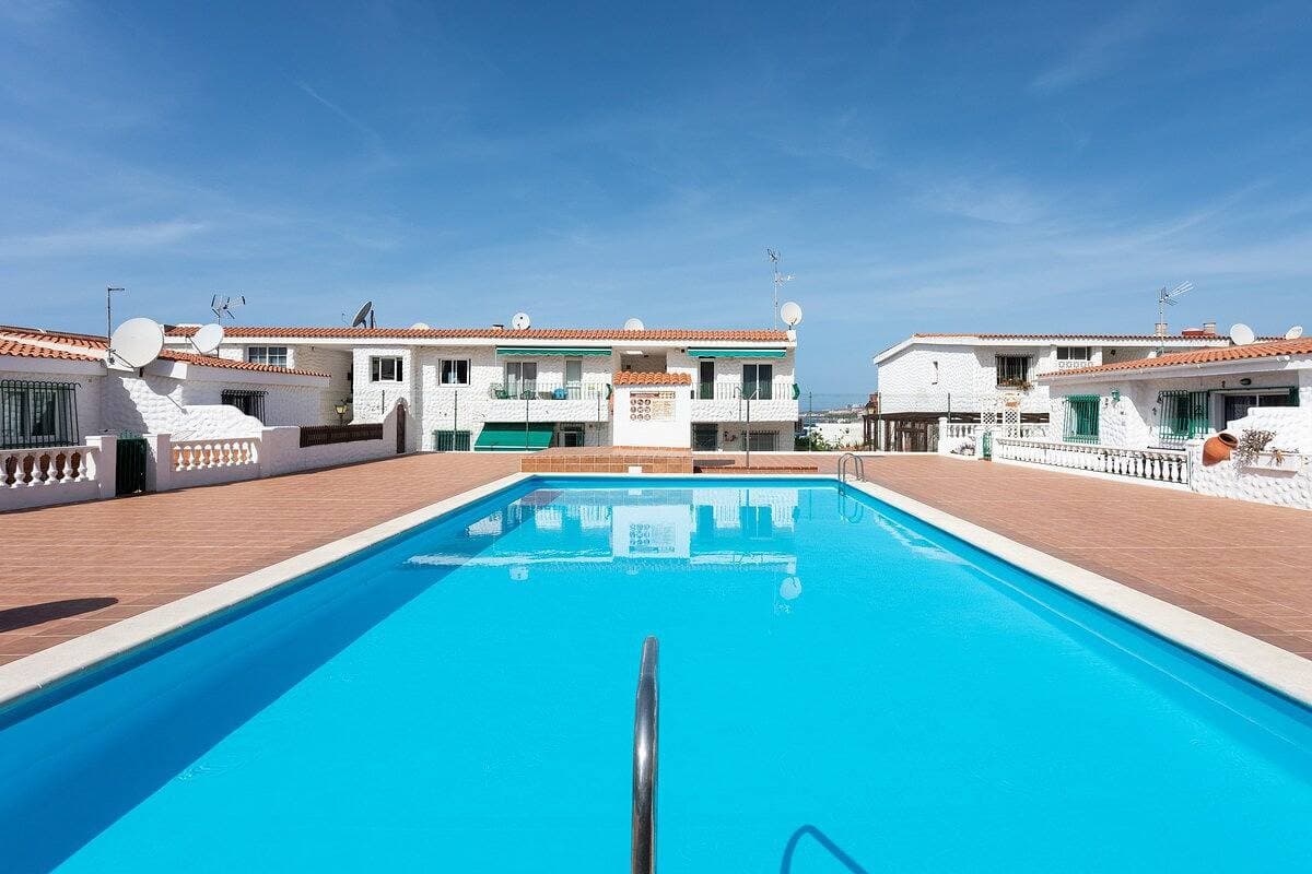 Foto 3 von 63: Ferienwohnung für 4 Personen mit Pool