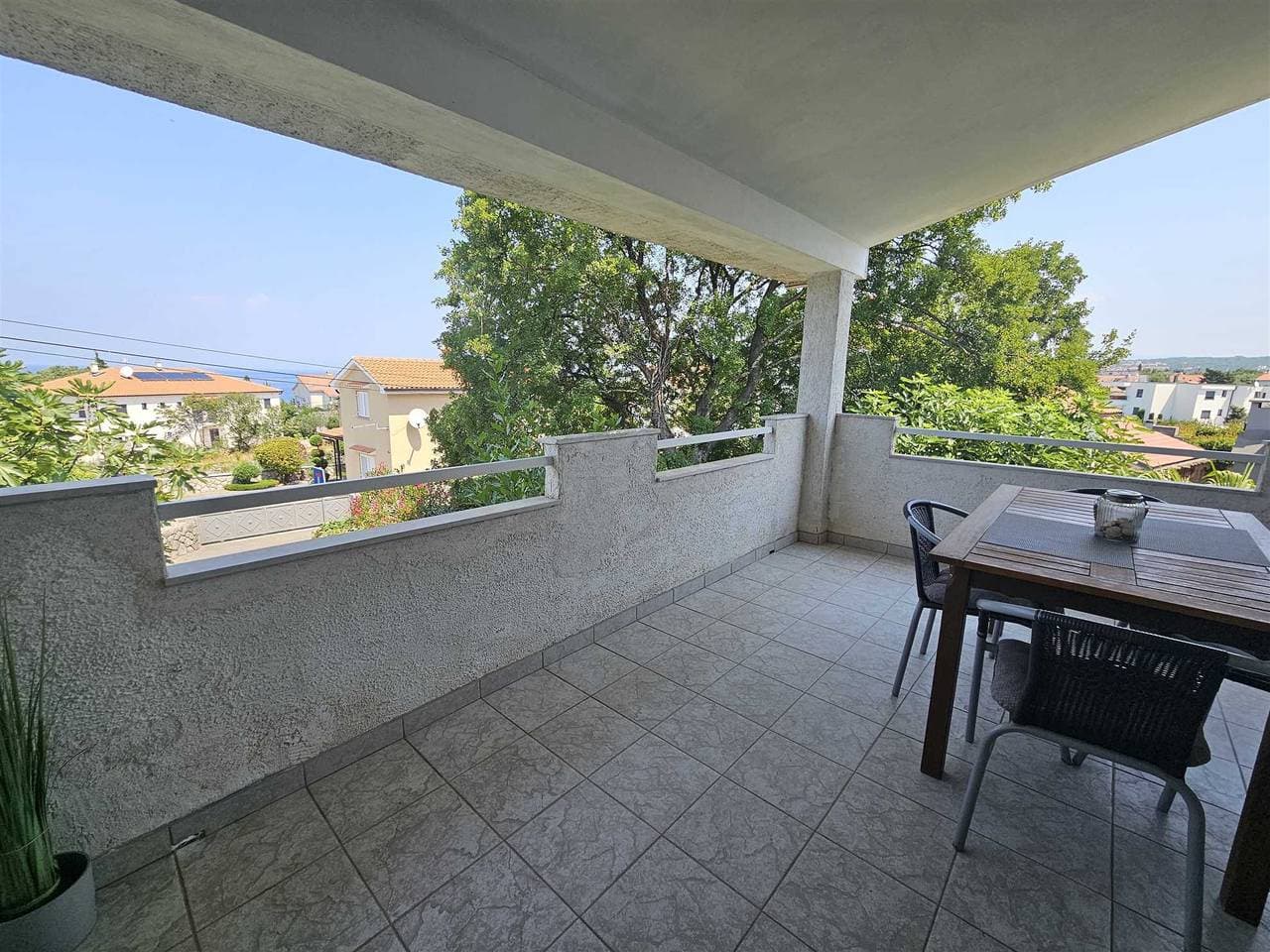 Foto 7 von 12: Ferienwohnung Buza mit Balkon