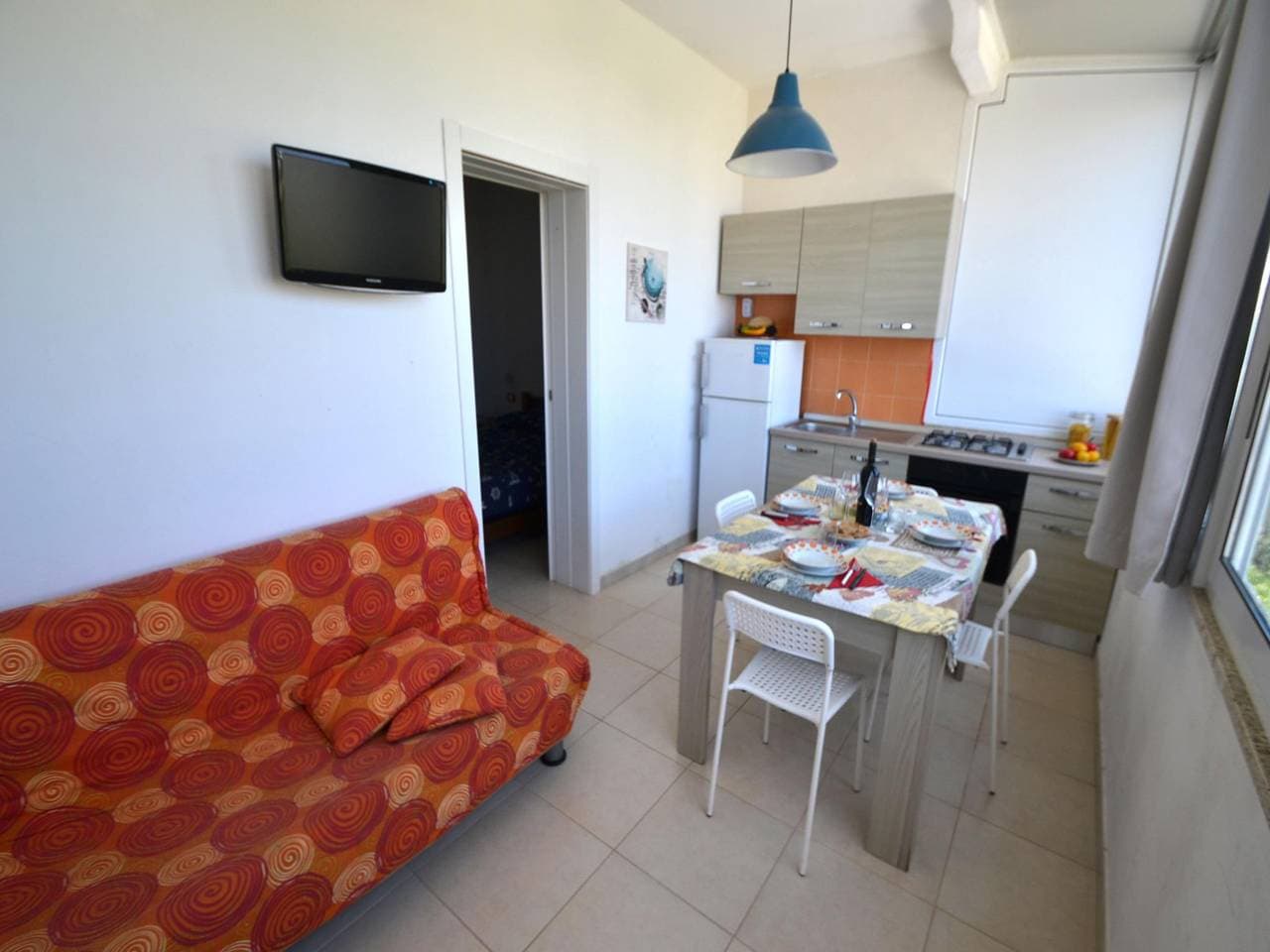 Foto 6 von 19: Dreizimmerwohnung mit Klimaanlage im ersten Stock - Torre dell'Orso