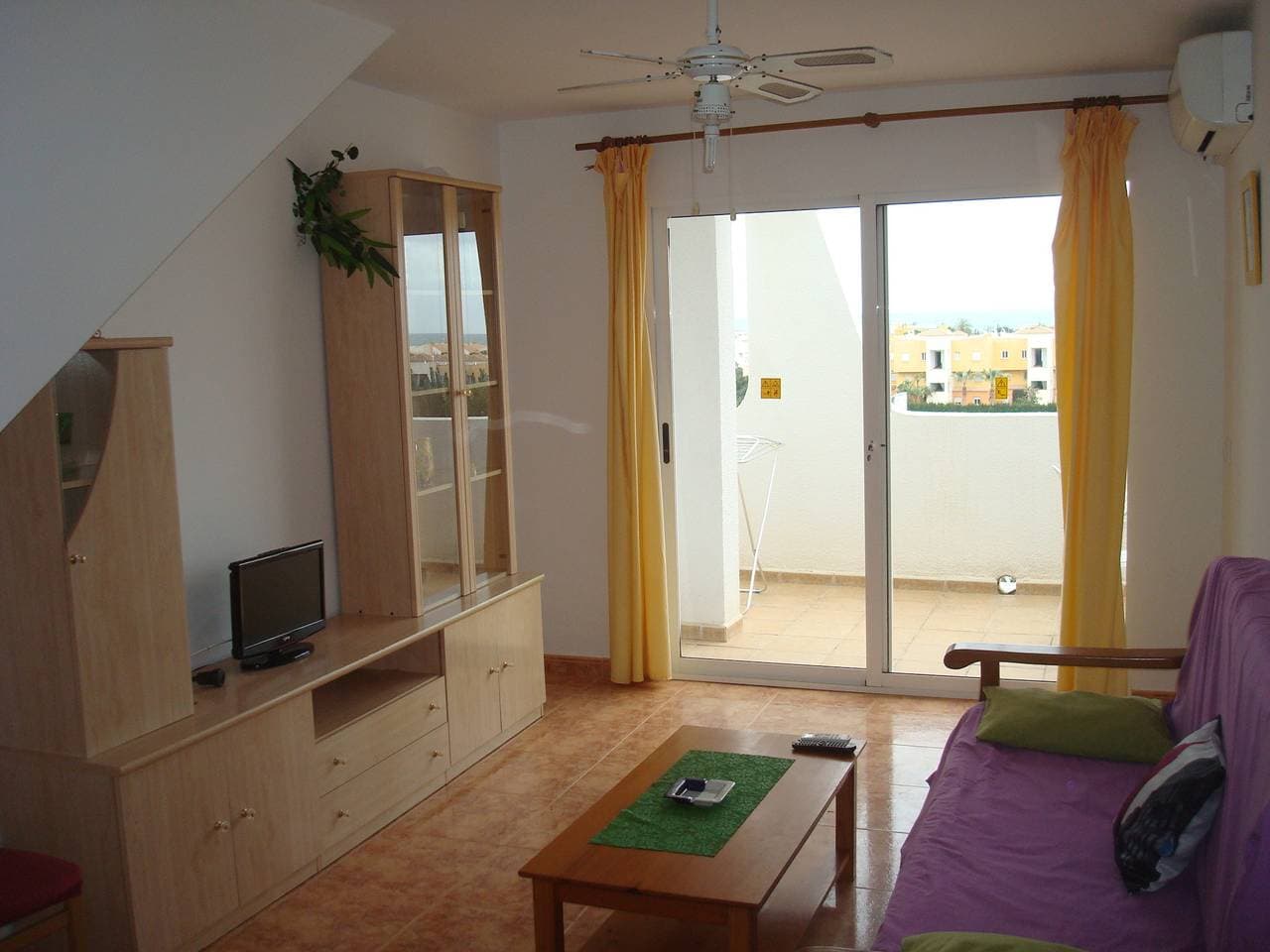 Foto 10 von 28: Wohnung im Erdgeschoss, mit großer Terrasse, zwei Schlafzimmer, Klimaanlage und