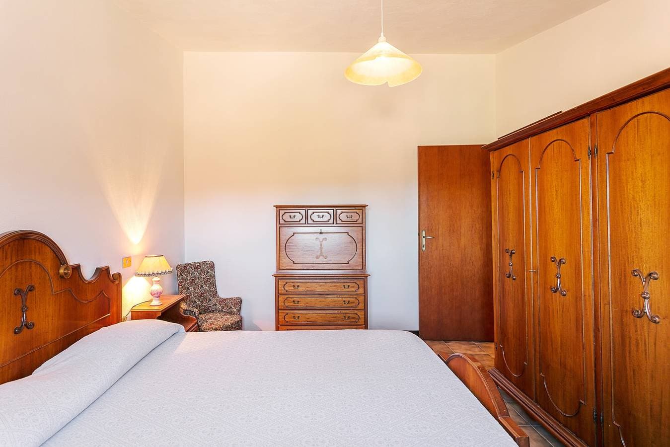 Foto 6 von 23: Ferienwohnung "Casa Marianna" mit Blick auf das Meer und die Berge, Balkon