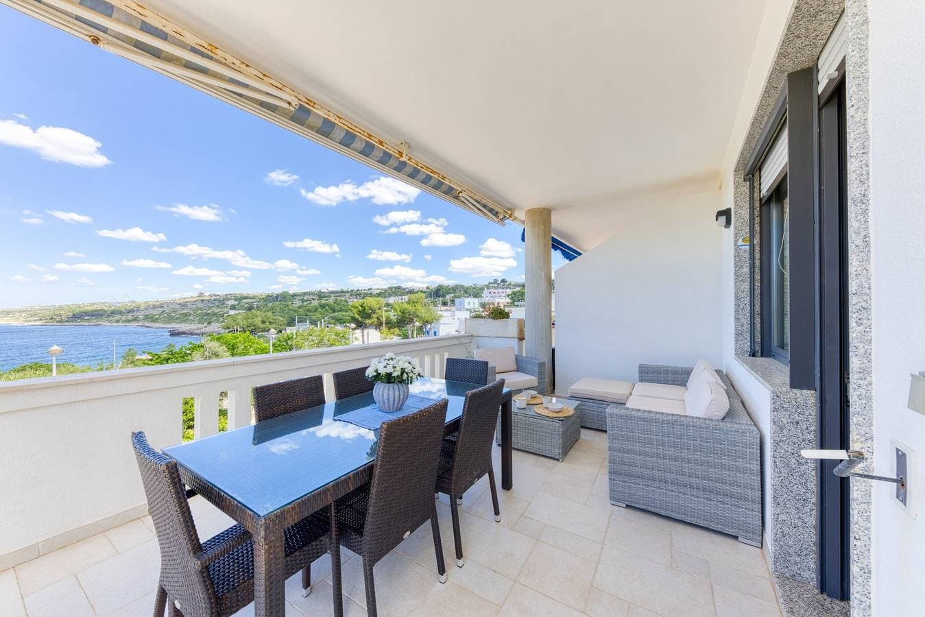 Foto 2 von 28: Apartment 'Baia Dei Sogni - Ariae' mit Meerblick, WLAN und Klimaanlage