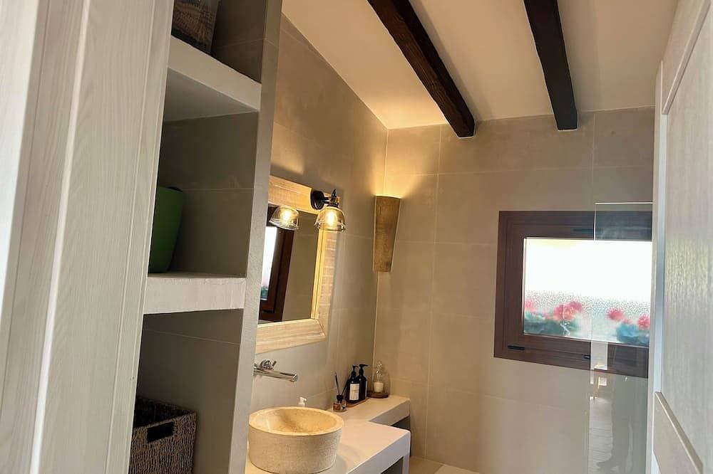 Foto 12 von 30: Cosy house with beautiful views to the forest. Pool, Pet-Friendly!