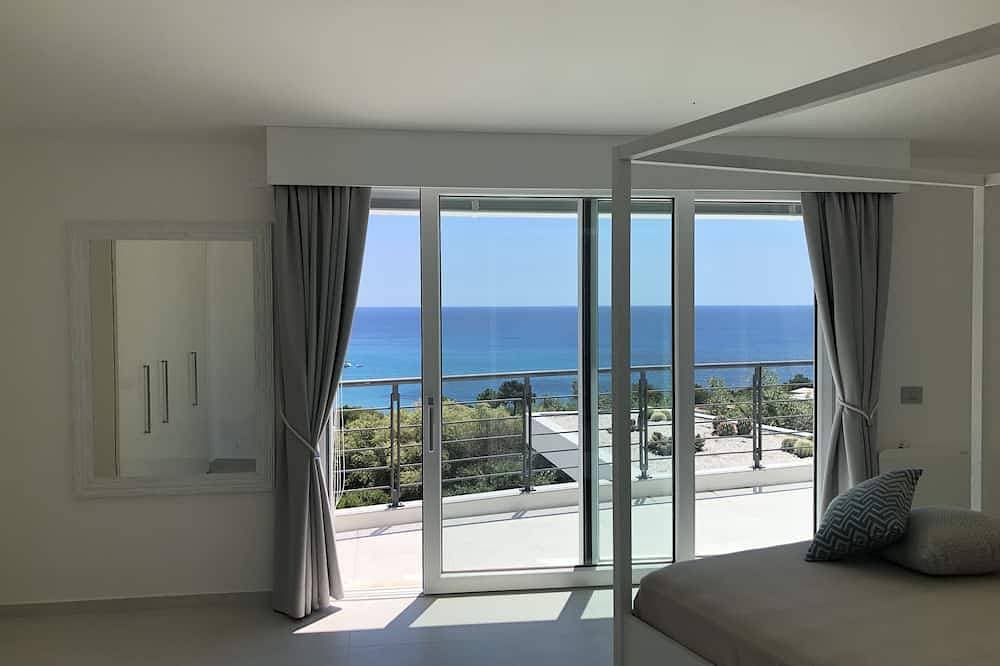 Foto 2 von 28: Das moderne Haus - Porto Frailis Bay Iun 2697