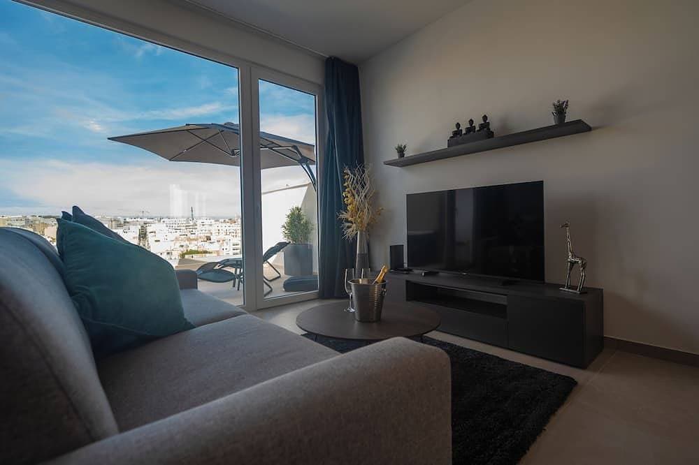 Foto 4 von 11: The Address Seafront Penthouse 16 + Hot Tub