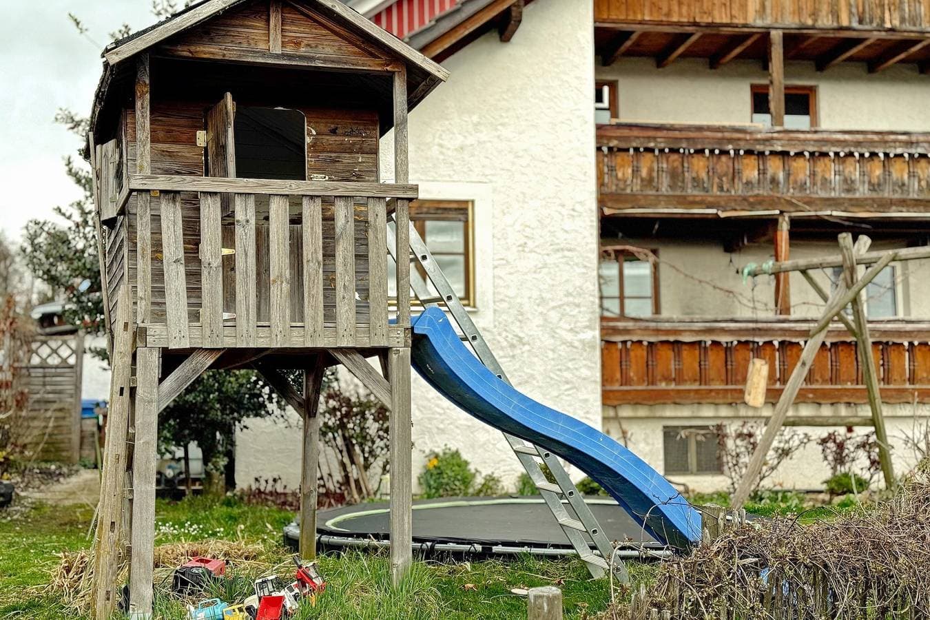 Foto 10 von 33: Ferienwohnung 2 Marschall mit Gemeinschaftsgarten, Balkon und WLAN