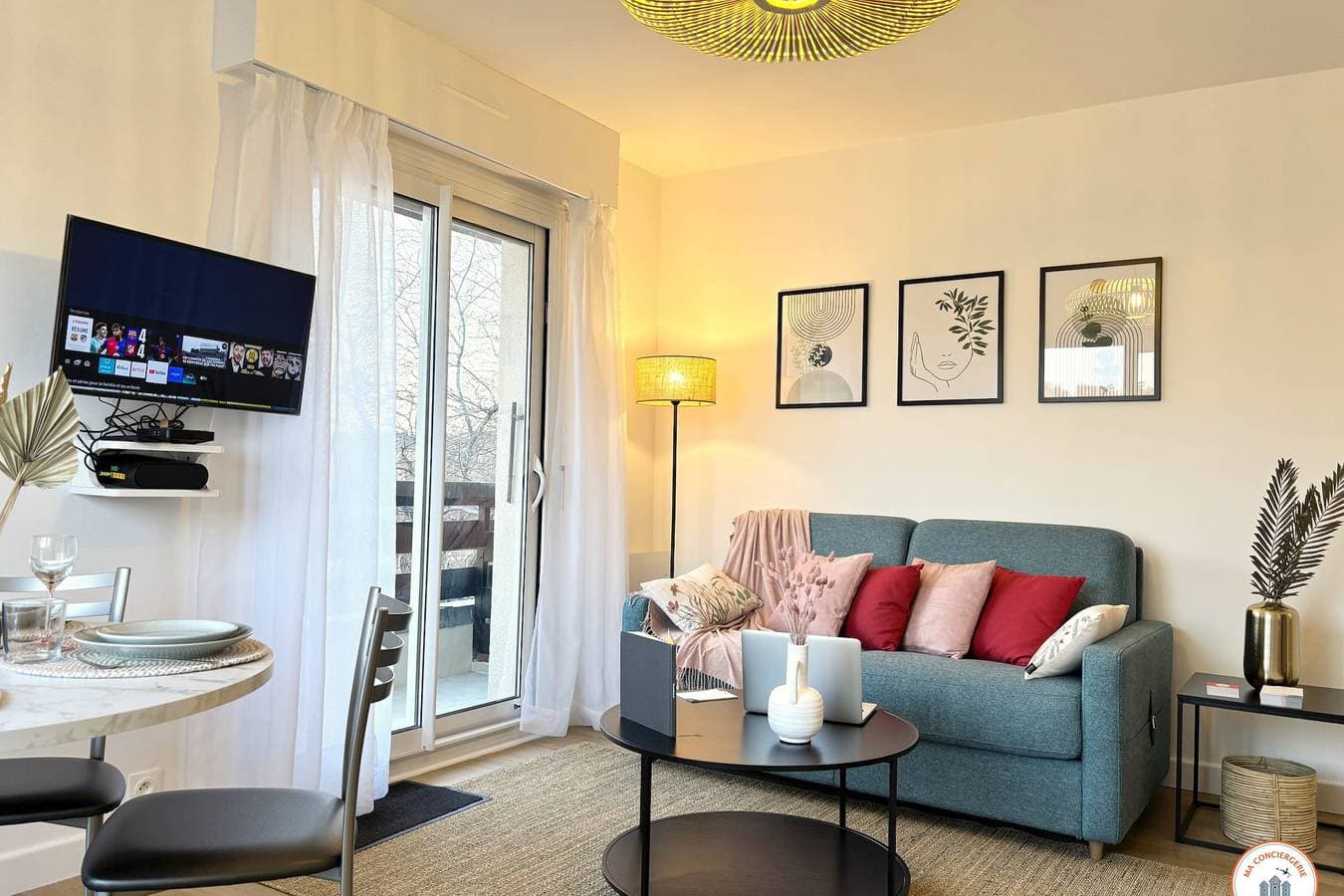 Foto 3 von 33: Ferienwohnung für 4 Personen mit Balkon