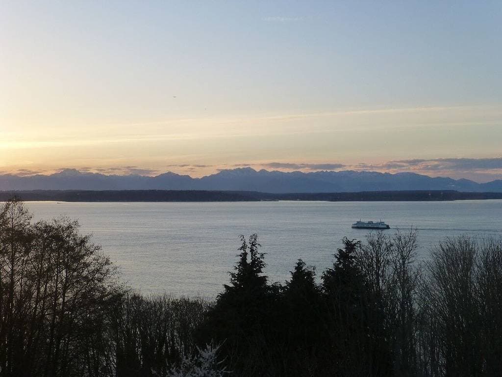 Schöne Wohnung mit herrlichem Meer und die Berge 1