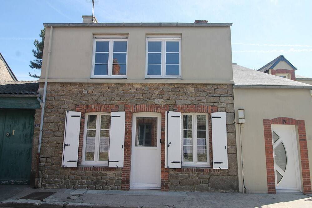 Foto 10 von 19: Ferienhaus Le Marnage nahe Hafen, Strand, Glasfaser-Internet