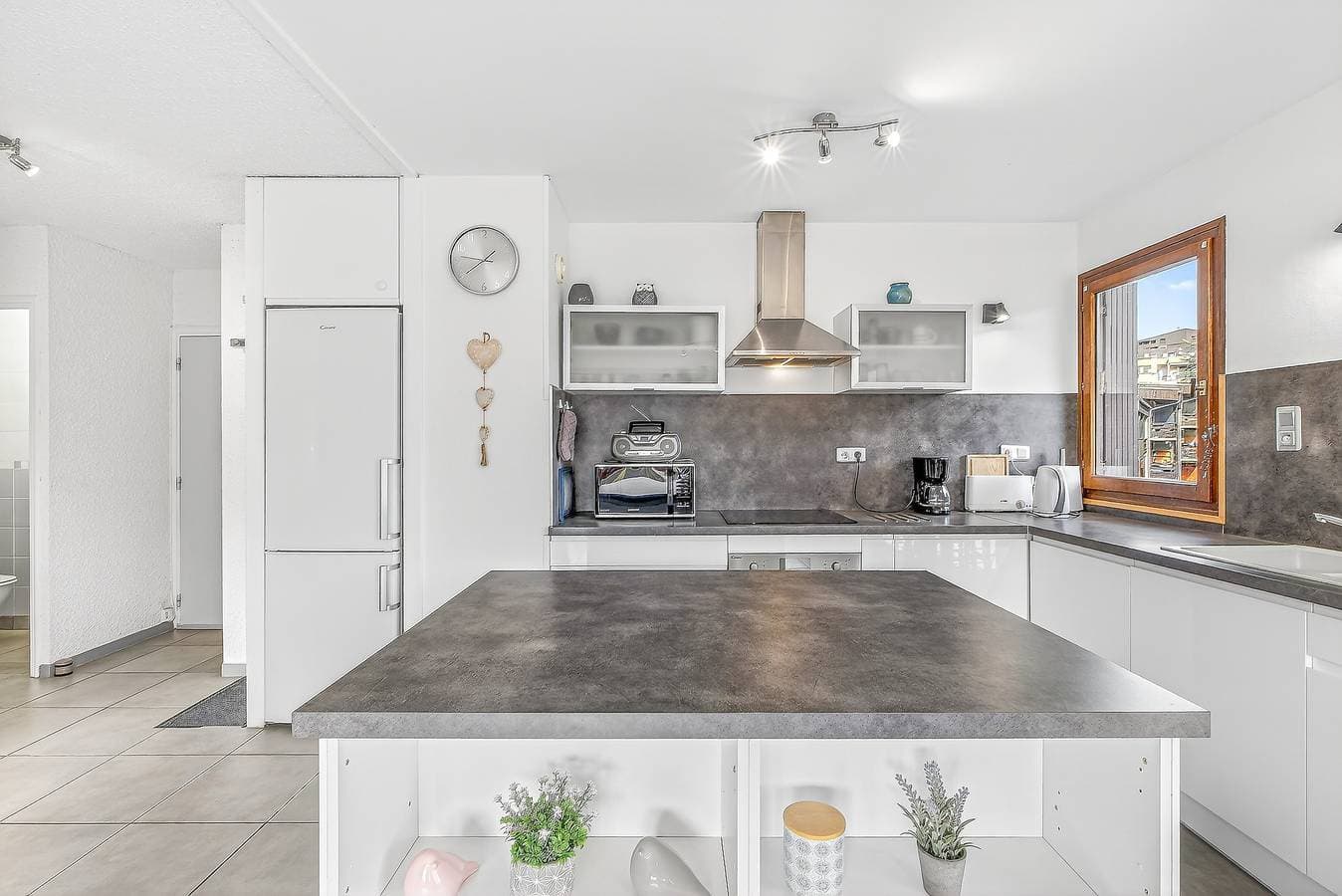 Foto 9 von 35: Le Plein Ciel – Seeblick, WLAN, renoviertes Apartment in Embrun