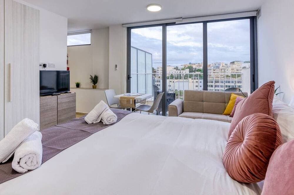Foto 4 von 30: A lovely, studio penthouse with private balcony