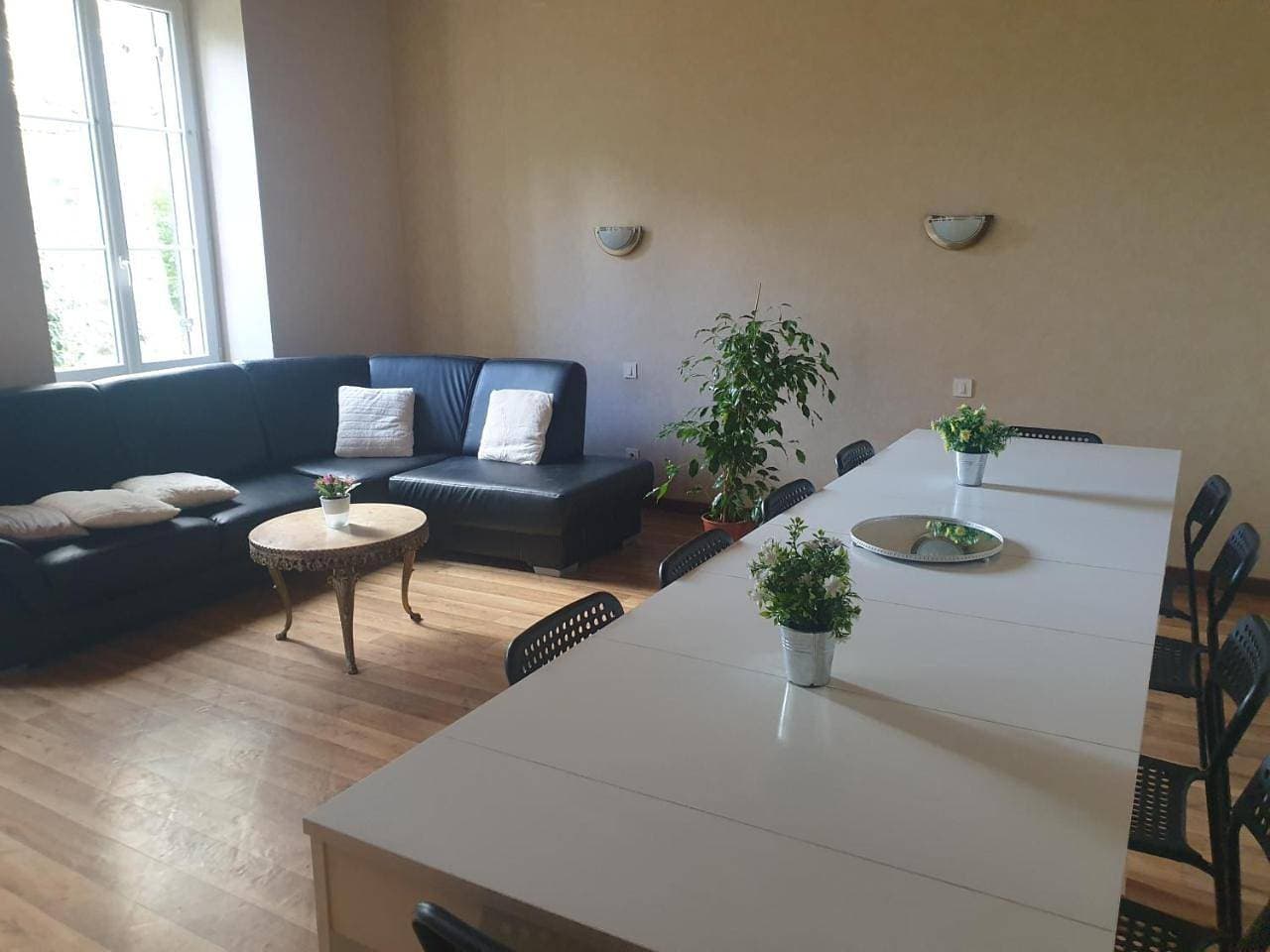 Foto 6 von 32: Four-Bedroom House