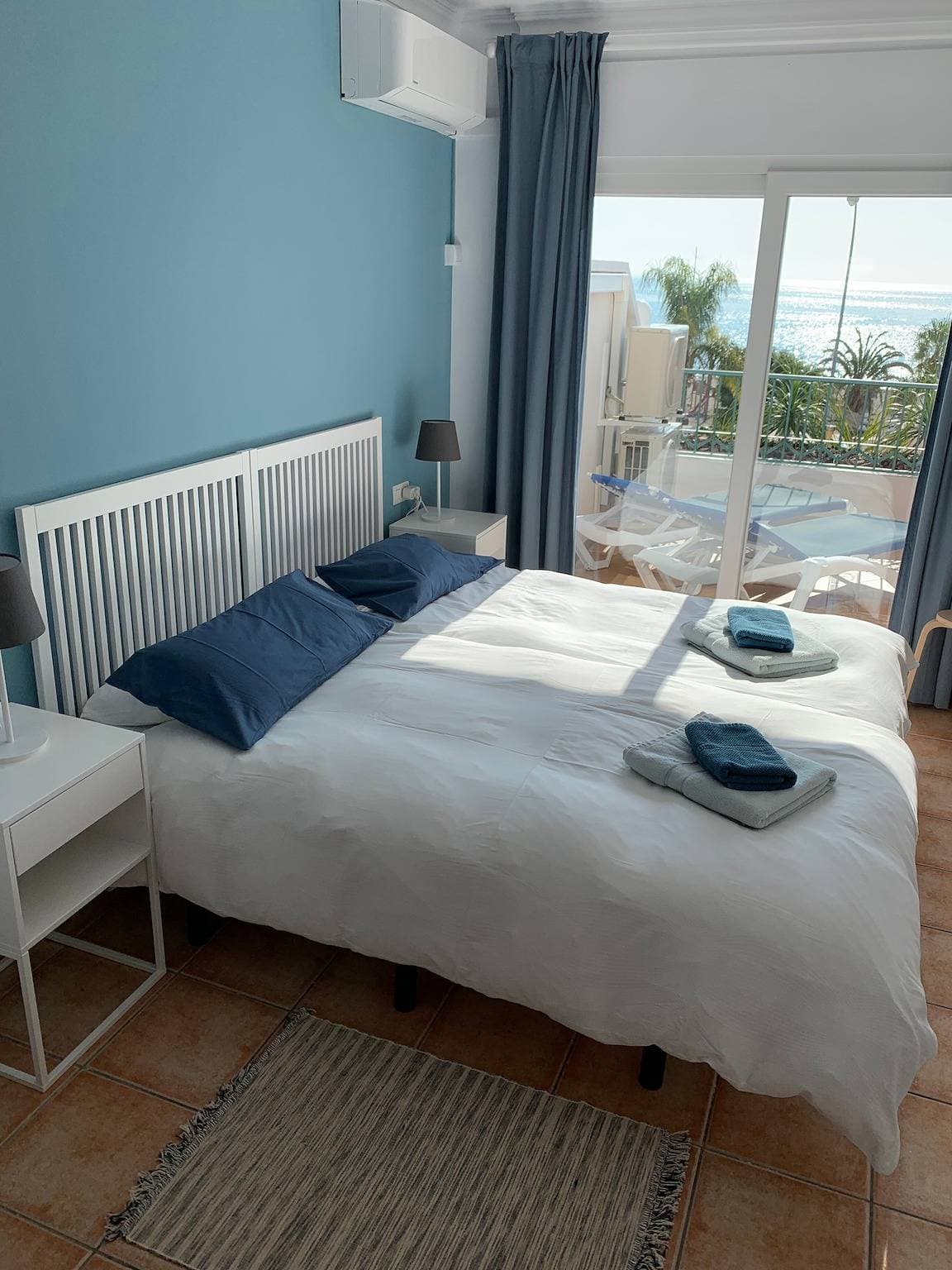 Foto 13 von 30: 'Sonnige Ferienwohnung Frontline Burriana' in Strandnähe mit Meerblick, WLAN, Klimaanlage und Balkon