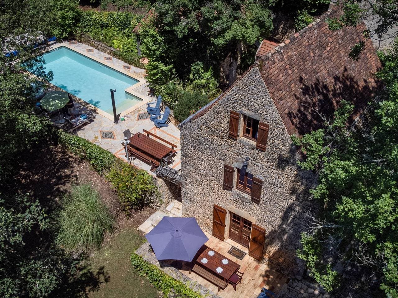 Sehr schöne authentische Gite mit privatem Pool 1