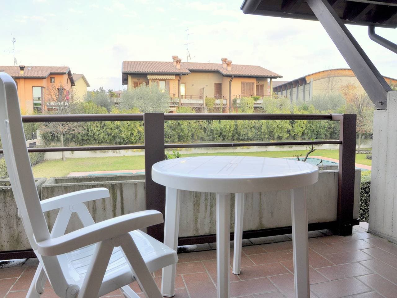 Foto 10 von 79: Aufenthalt am Pool in Lazise