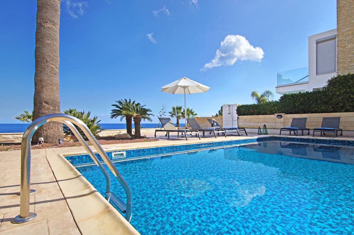Foto 4 von 31: Villa für 6 Personen mit Pool