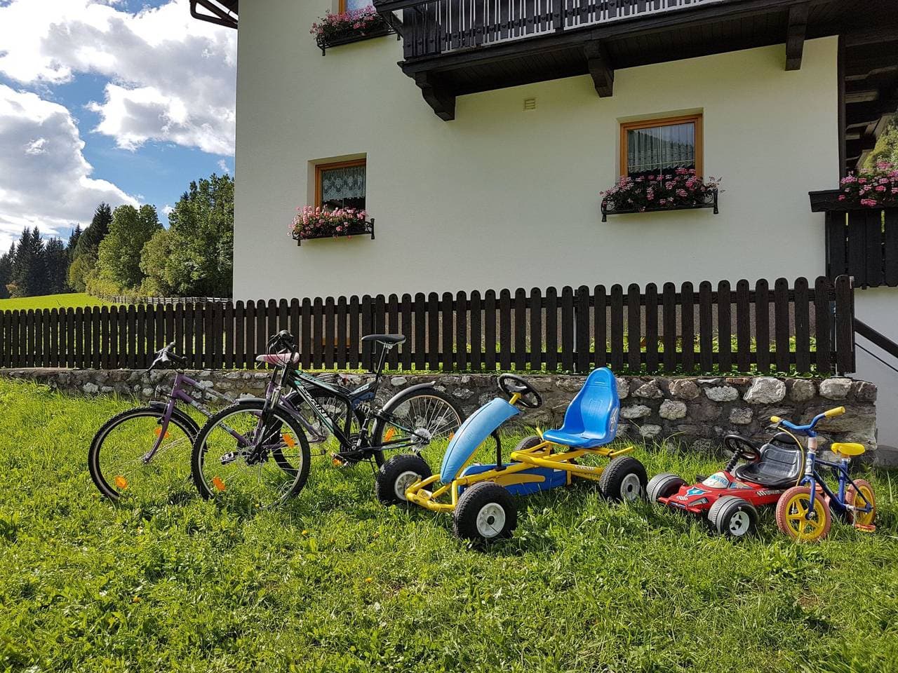 Foto 3 von 31: Im Garten der Dolom - Erholung pur