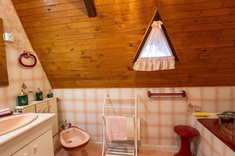 Foto 5 von 21: Charmantes Steinhaus mit Garten und Kamin, Haustiere erlaubt