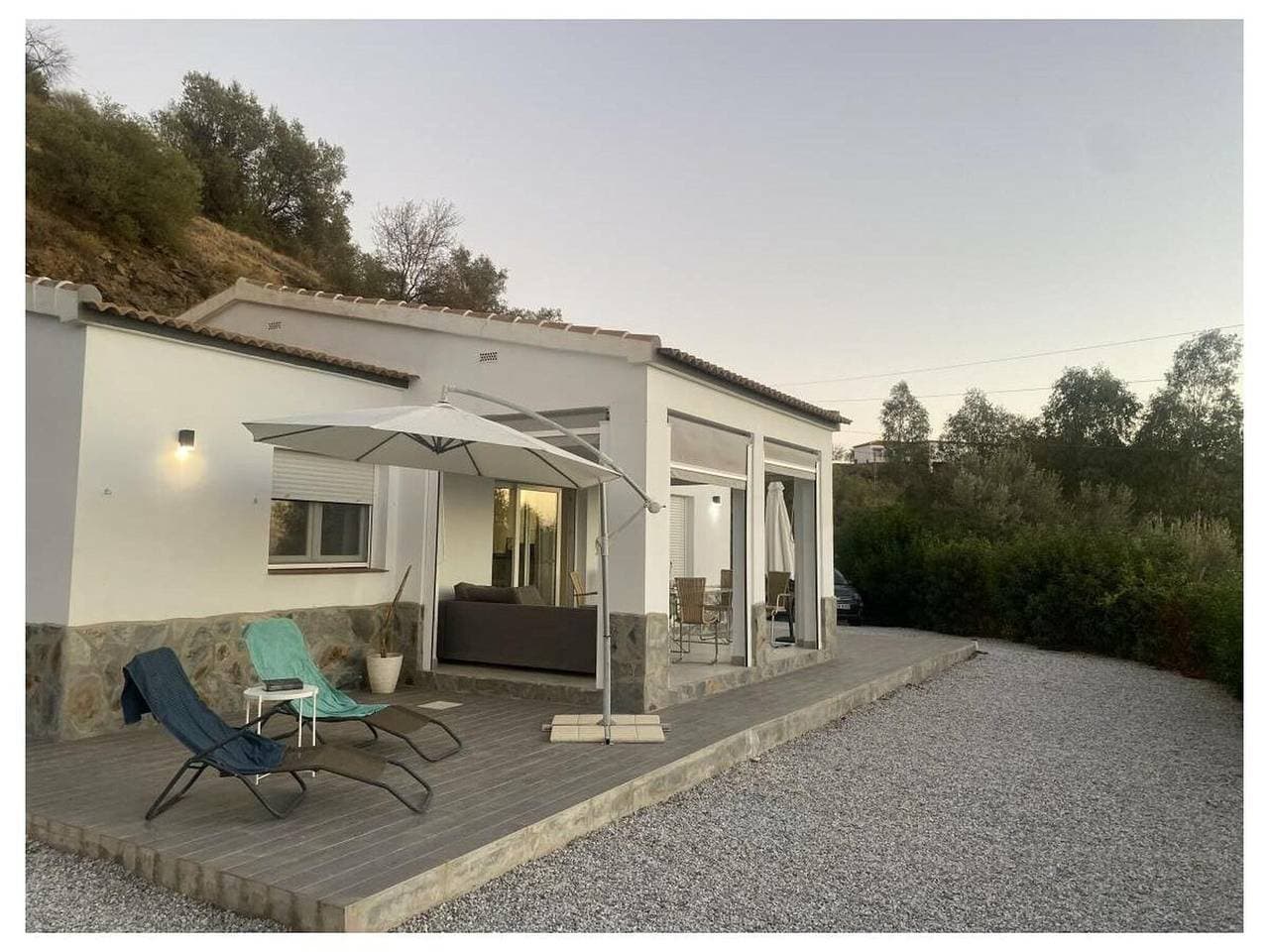 Foto 11 von 30: Bungalow in Sayalonga mit Barbecue