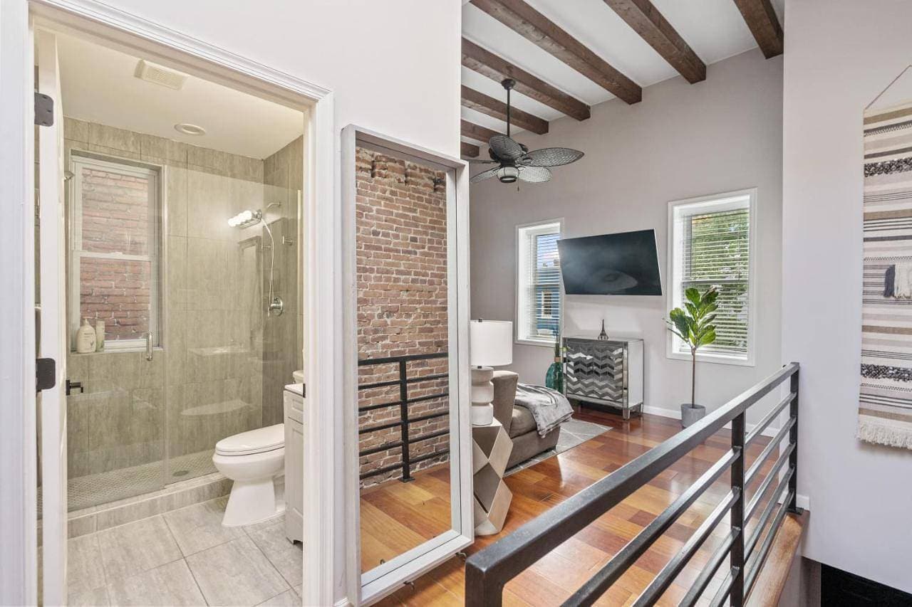 Perfect Location! Stylish Condo Steps Away from Nationals Stadium and Navy Yard in DC's Southwest Gem 1