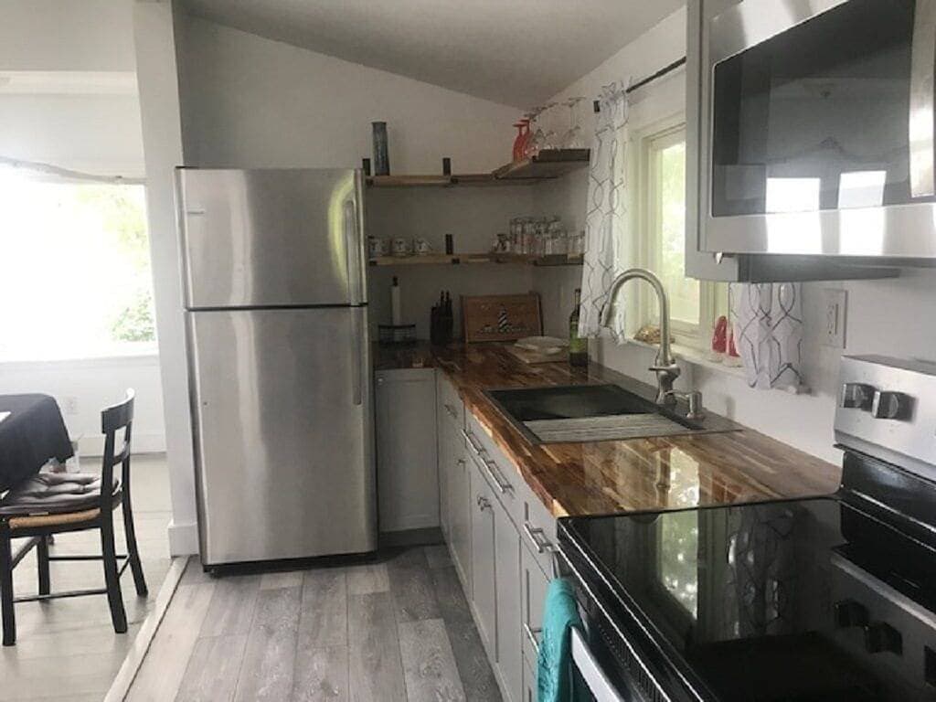 Foto 5 von 32: Waterfront, Updated Oceanfront Gem for 2, near Bowdoin College, Harpswell, and much more!