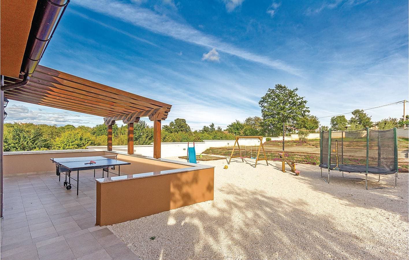 Foto 8 von 54: Gemütliche 2-Zimmer-Ferienwohnung mit Terrasse und Parkplatz, 2,5 km vom Zentrum von Manjadvorci entfernt