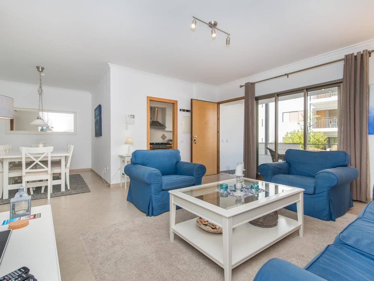 Foto 4 von 38: Ferienwohnung für 8 Personen mit Pool