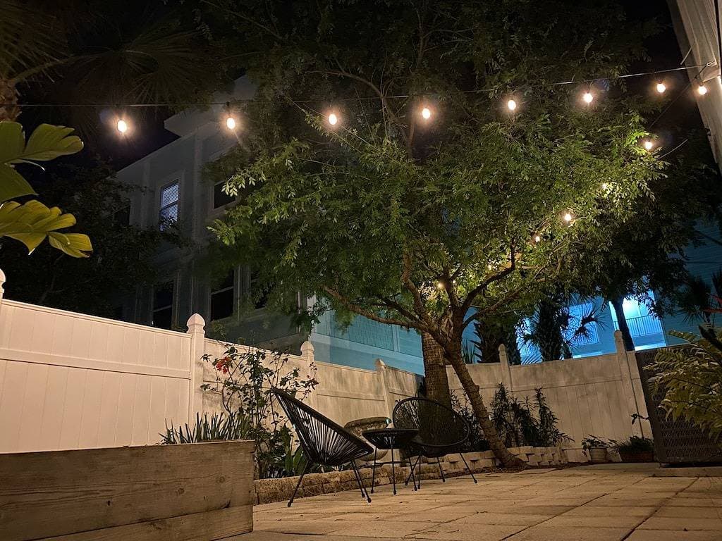 Foto 10 von 15: Oceanside 1st floor home, 1 block away from beach and 15 mins away from Mayo