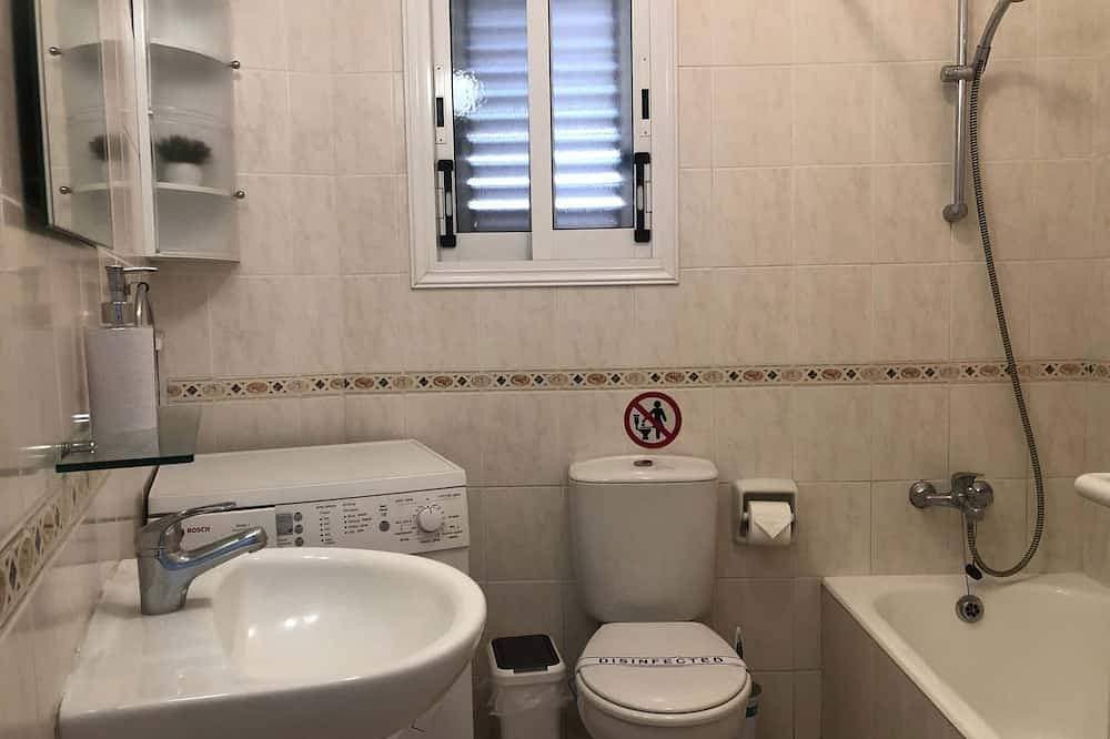 Foto 9 von 26: Limnaria Villas - Comfy 2Br, 2 bath Ground Floor Apart. Pvt Garden