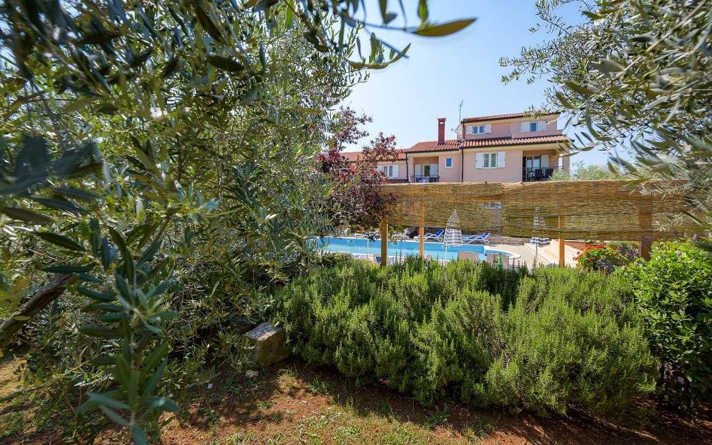 Foto 9 von 54: Ferienwohnung in Bašanija mit Terrasse, Klimaanlage, W-Lan (113-2)