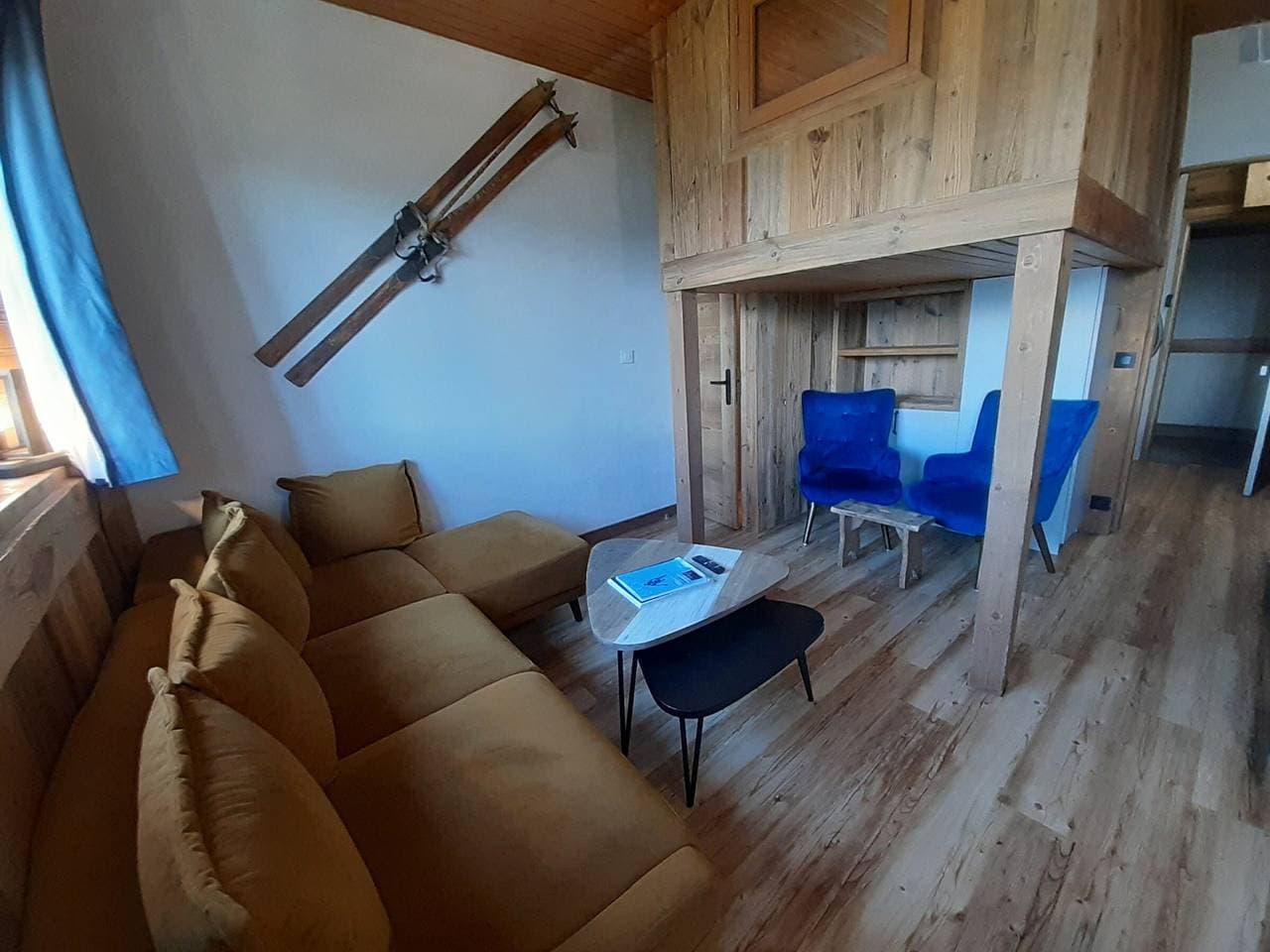 Foto 10 von 20: 2* T2 in Courchevel, Pistenaccess, Parkplatz, Talblick, 4 Pers.
