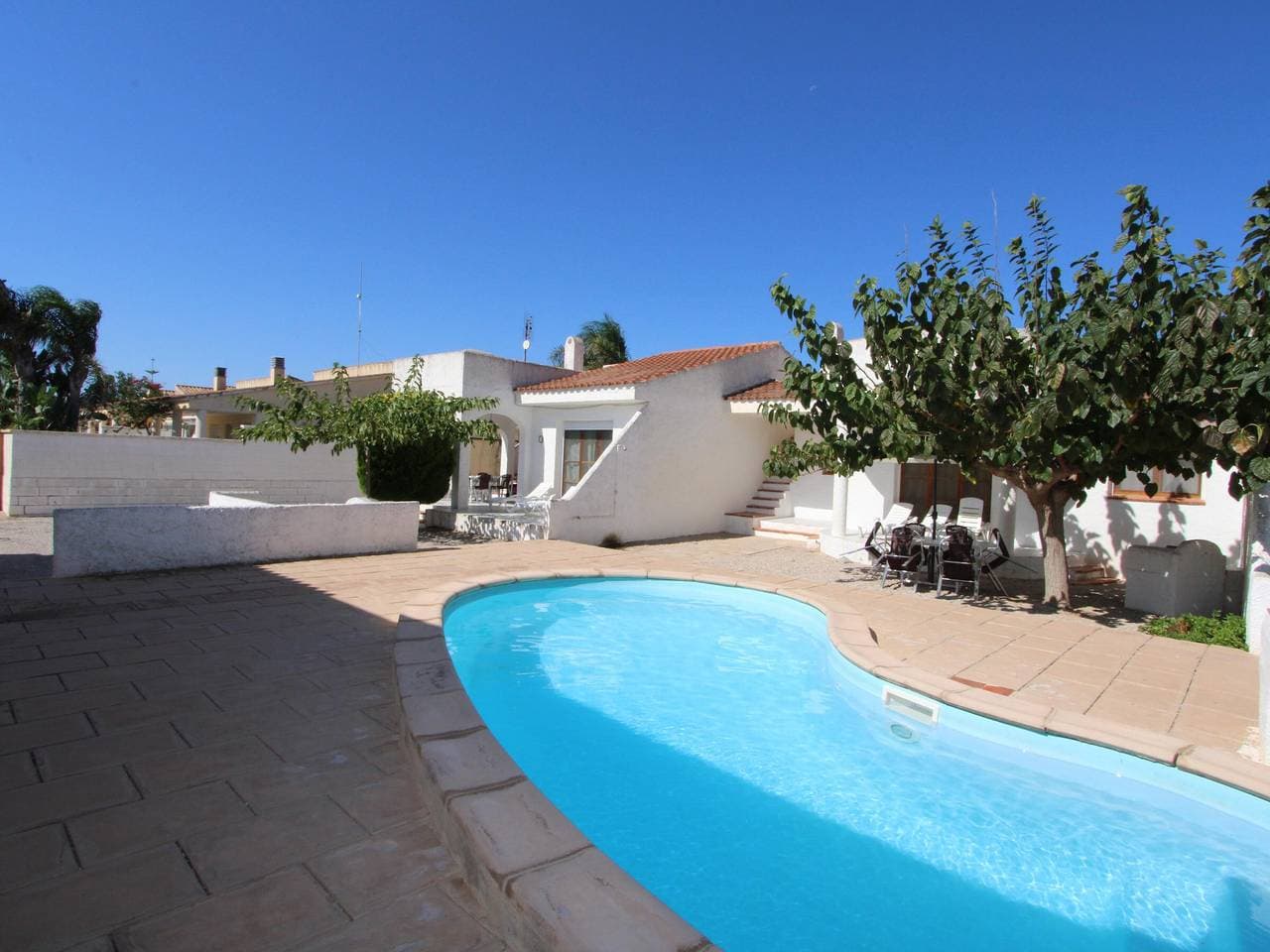 Foto 2 von 36: Maison près de la plage avec piscine, wifi gratuit, climatisation, animaux acceptés, plage pour chiens