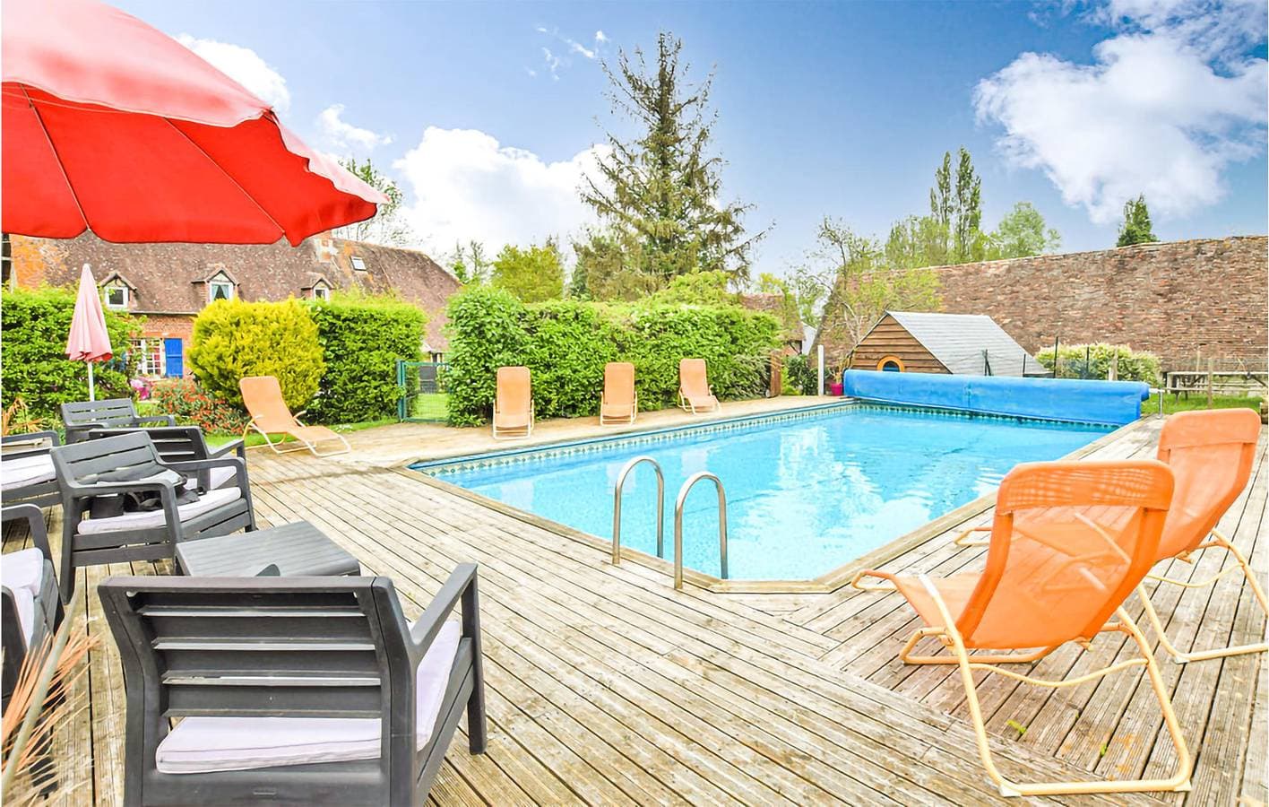 Foto 4 von 29: Wohnung Boissey: Parkplatz, Pool, Garten, Internet.