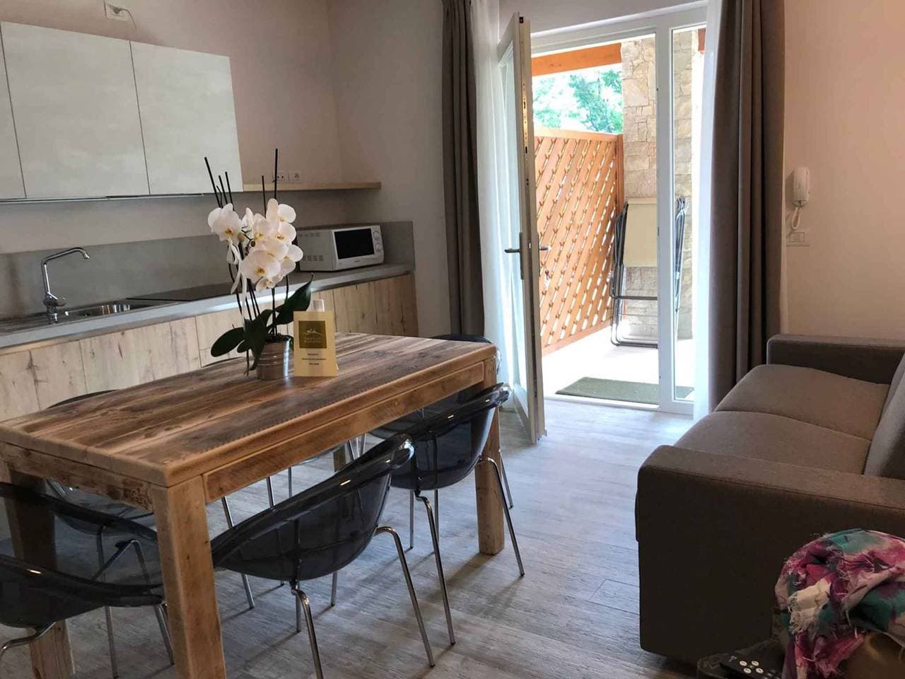 Foto 13 von 21: Ferienwohnung mit Terrasse
