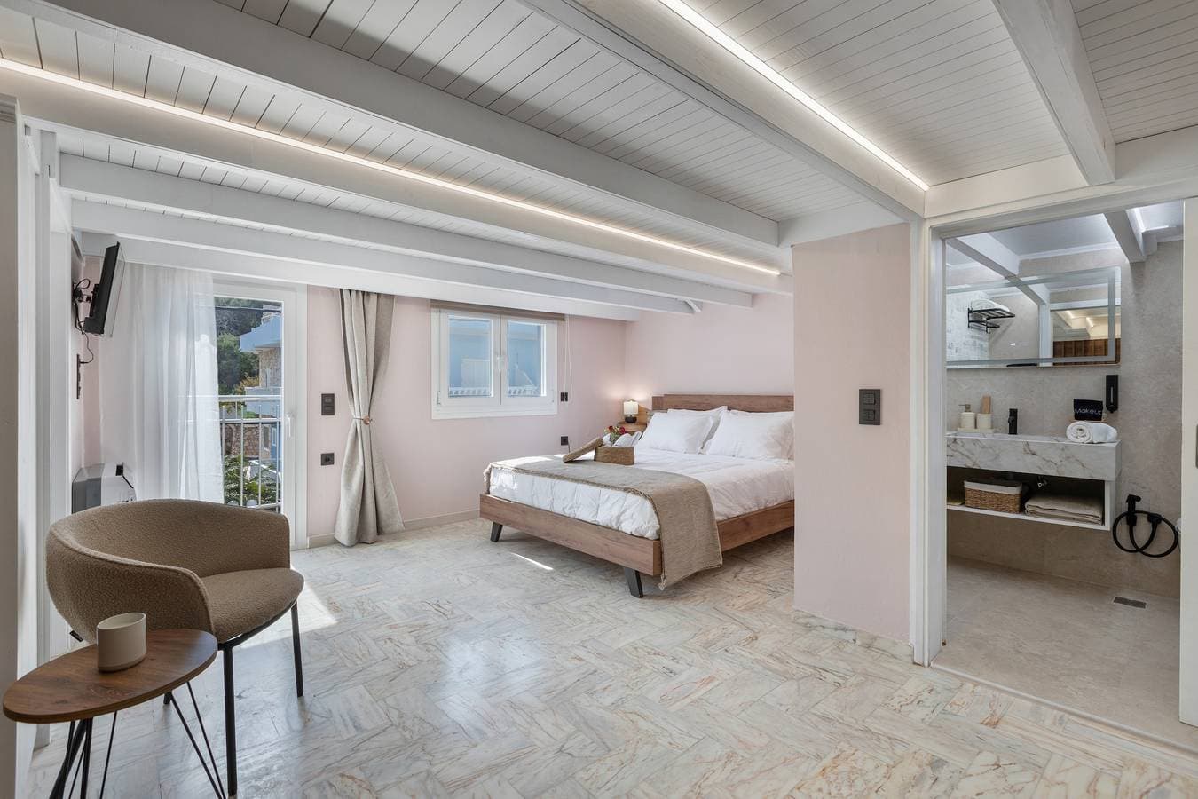Foto 8 von 38: Mario Luxury Sea Front Penthouse mit Whirlpool – Casa di Mario, Kalyves, Kreta