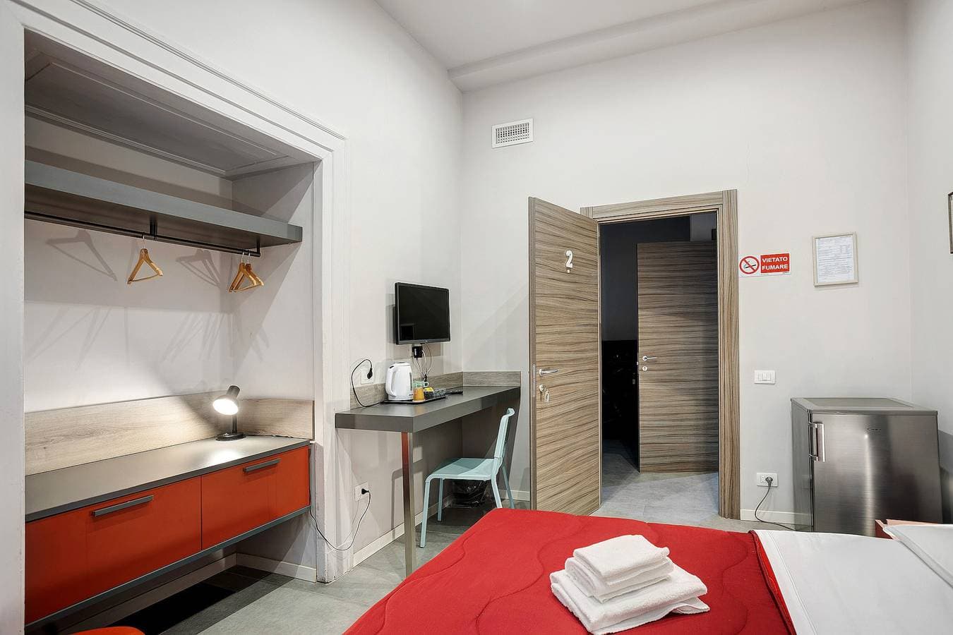 Foto 11 von 39: Doppelzimmer mit externem Bad, WLAN und Klimaanlage