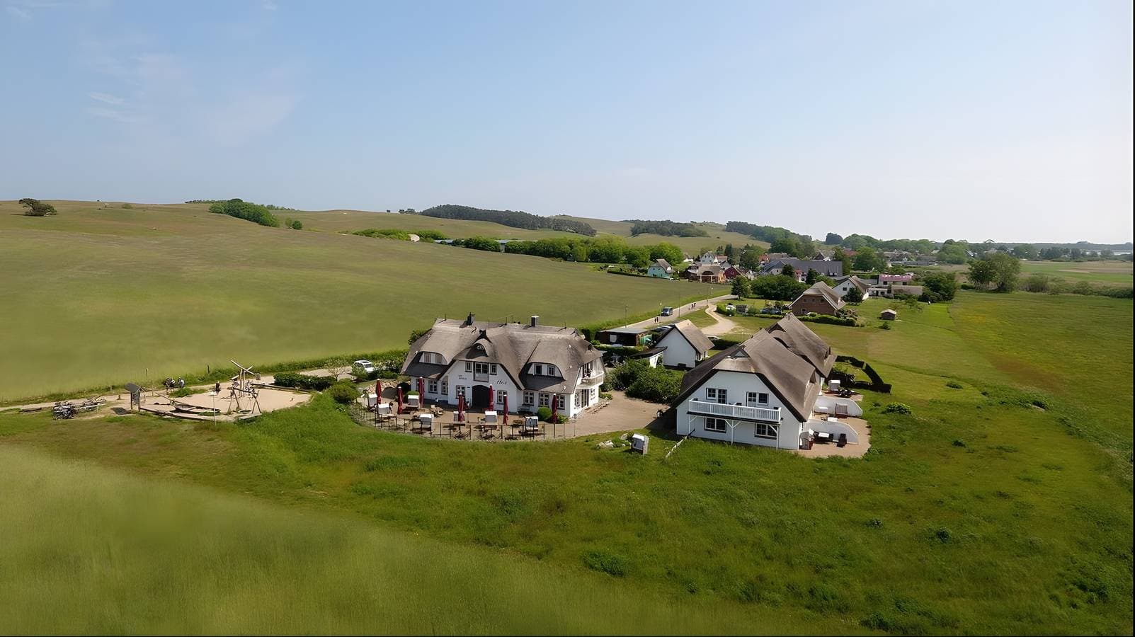 Foto 6 von 24: Ferienwohnung 'Bachstelze' mit Meerblick, Gemeinschaftsterrasse und Wi-Fi