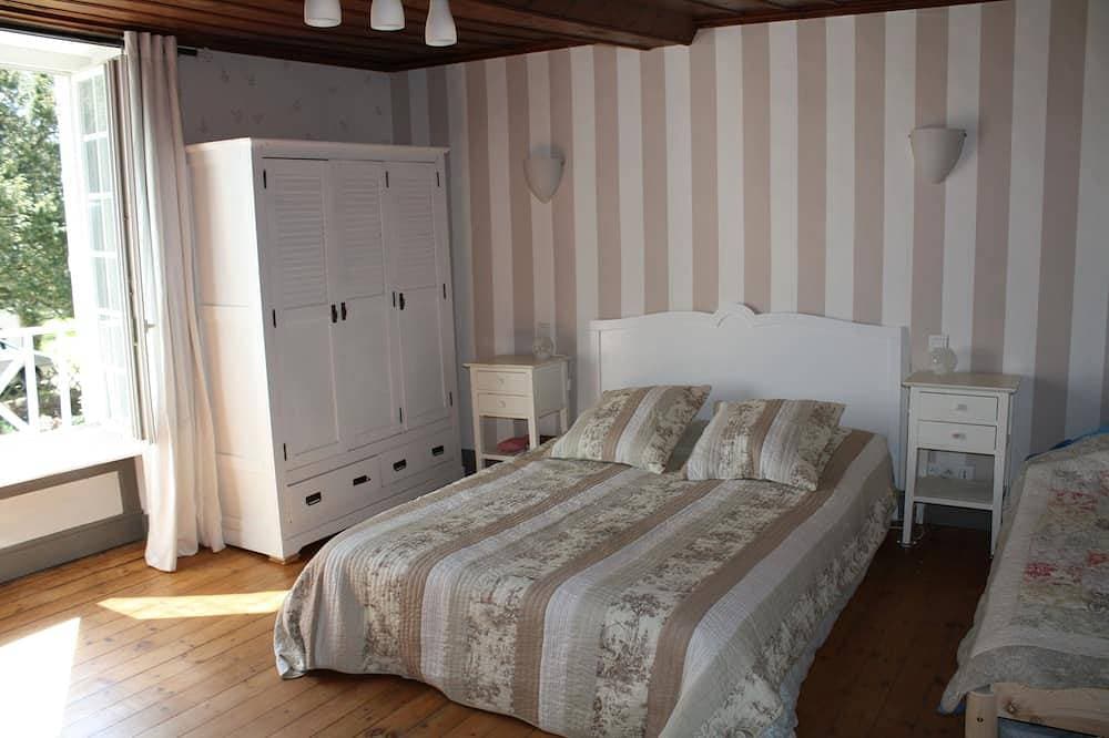 Foto 7 von 30: Tracy sur Mer. Charming renovated residence for up to 12 people