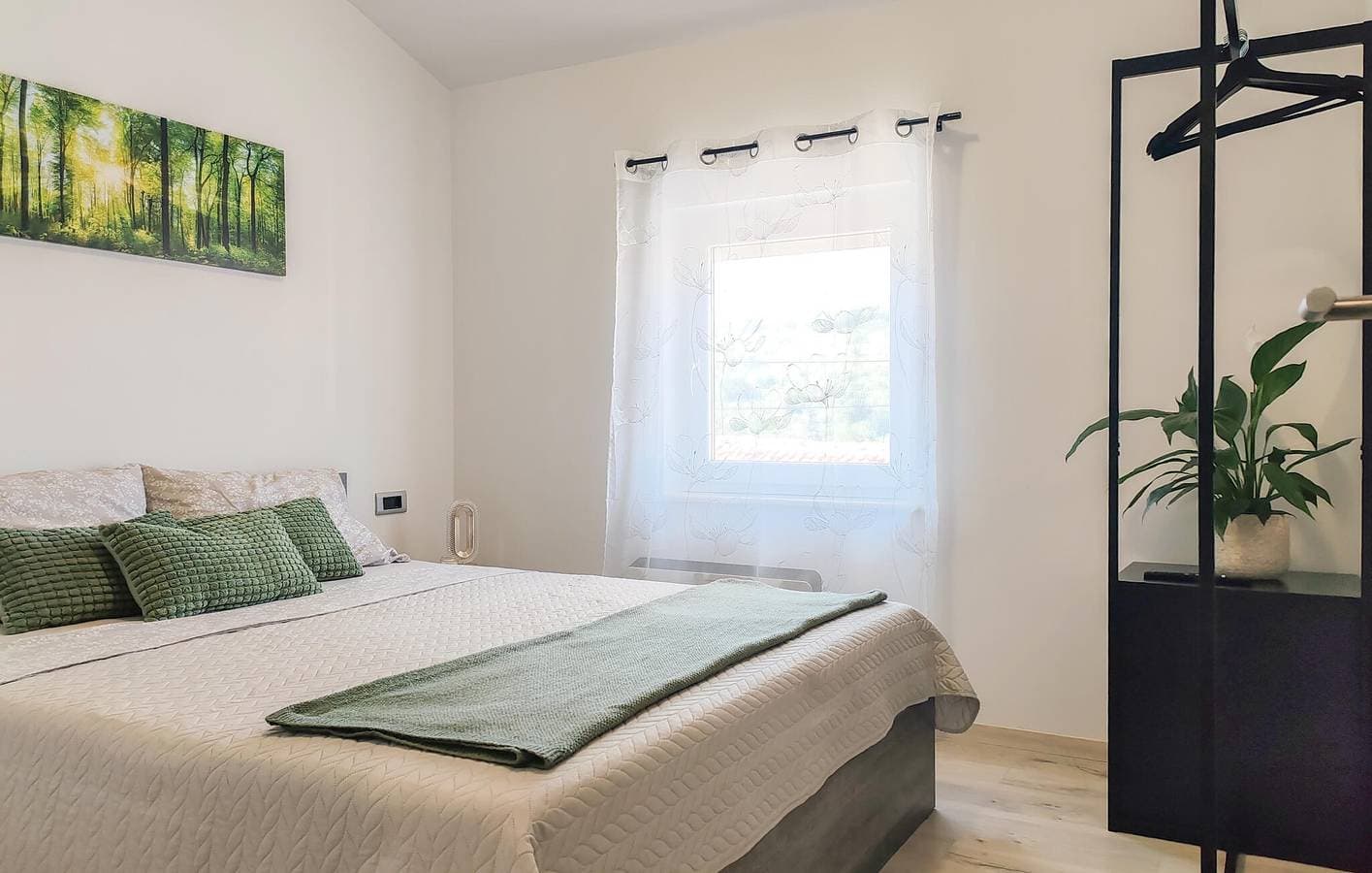 Foto 9 von 31: Gemütliche 100 m² große Wohnung mit Terrasse, WLAN und Parkplatz in Flussnähe