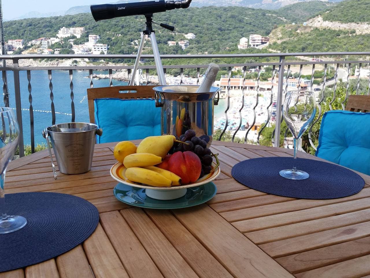 Foto 11 von 55: Gemütliche Wohnung mit Meerblick vom Balkon aus