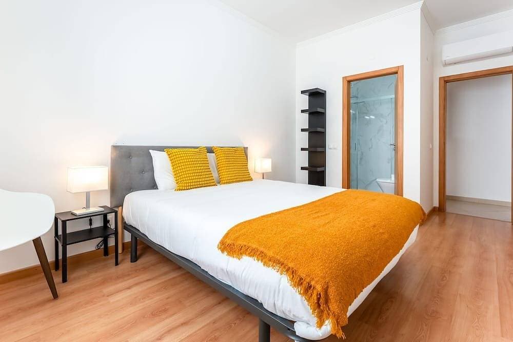 Foto 6 von 23: Modern Retreat w/ AC in Castro Marim by LovelyStay