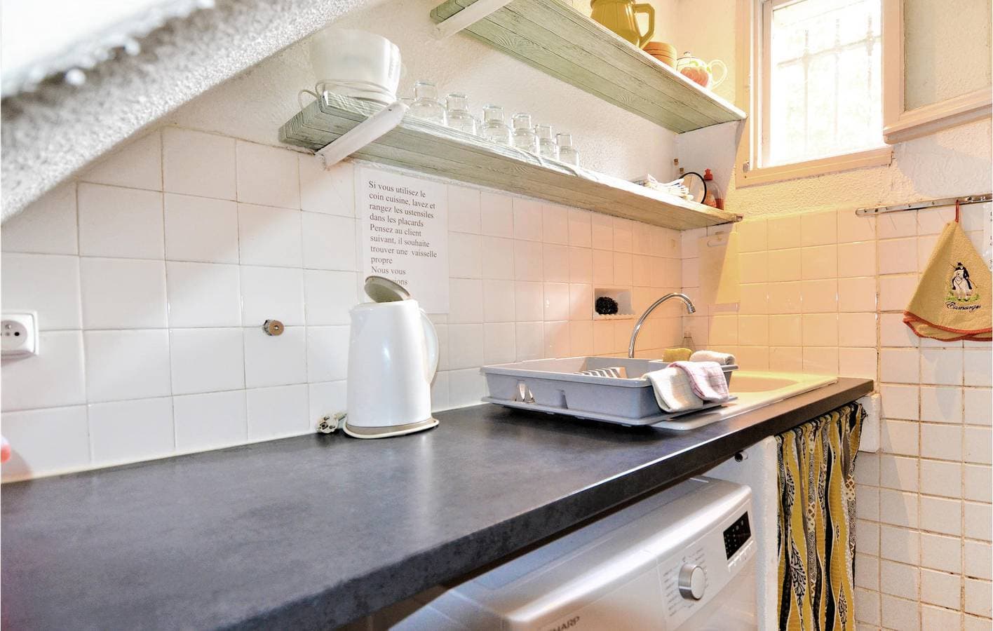 Foto 11 von 22: Gemütliche, gut ausgestattete Wohnung mit AC und Parkplatz
