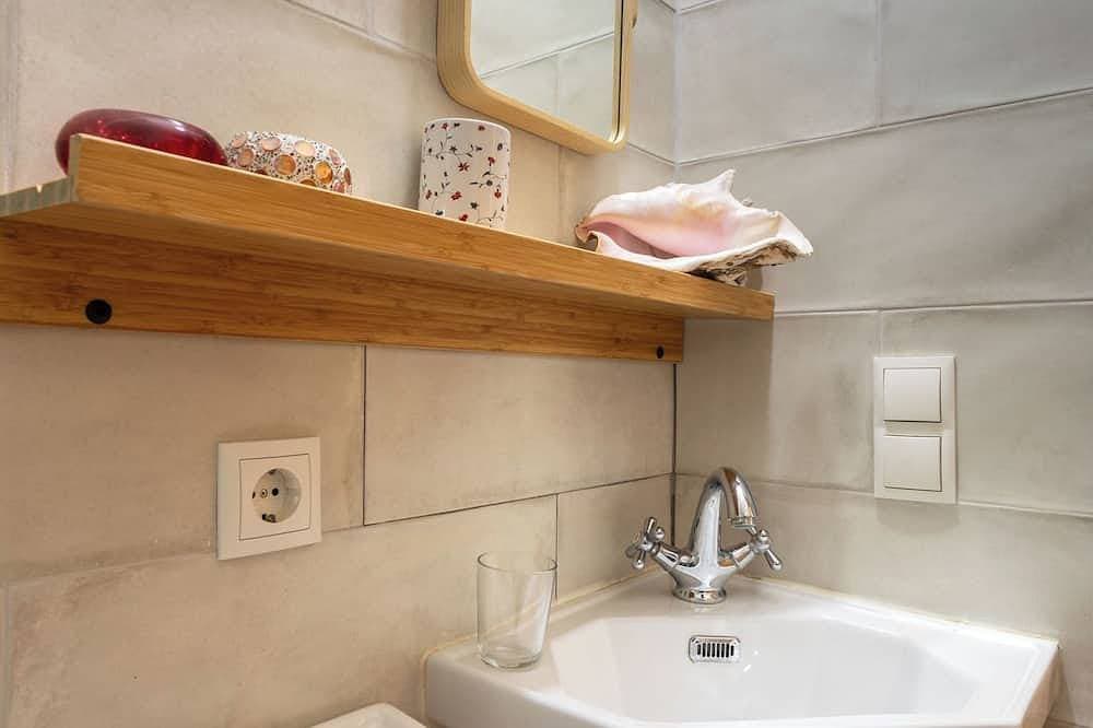 Foto 11 von 28: Tranquil Holiday Apartment in Collserola: Nature, Stunning Views, Modern Comfort