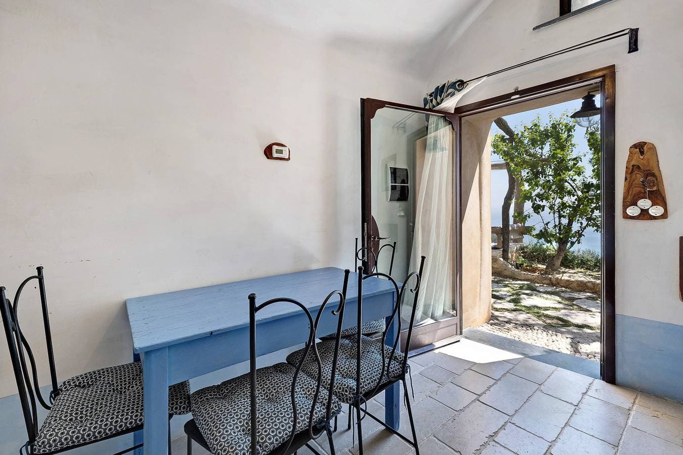 Foto 9 von 25: Ferienwohnung 'Ulivo' mit Meerblick, Gemeinschaftsterrasse und WLAN