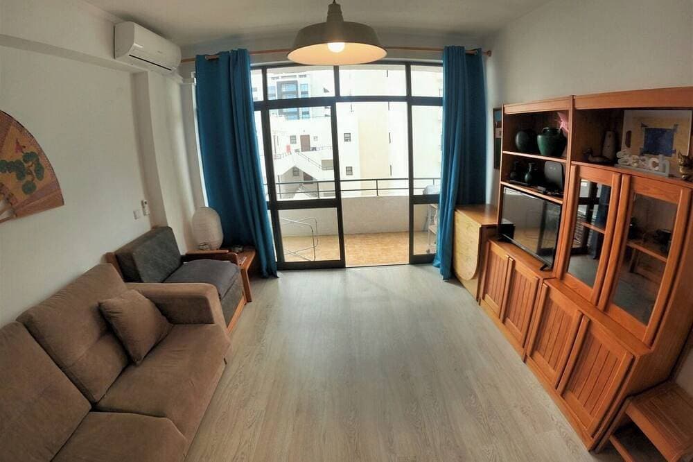 Algarve, modern T1apartment with/balcony Quarteira 1